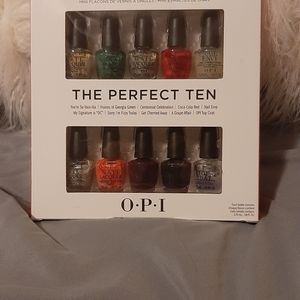 Opi Mini's 10 Piece Set. Coca Cola Color Scheme.